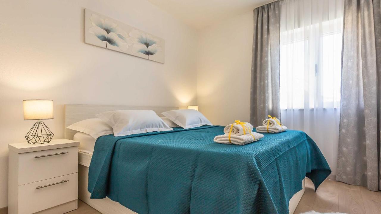 Apartments Lana Makarska Esterno foto